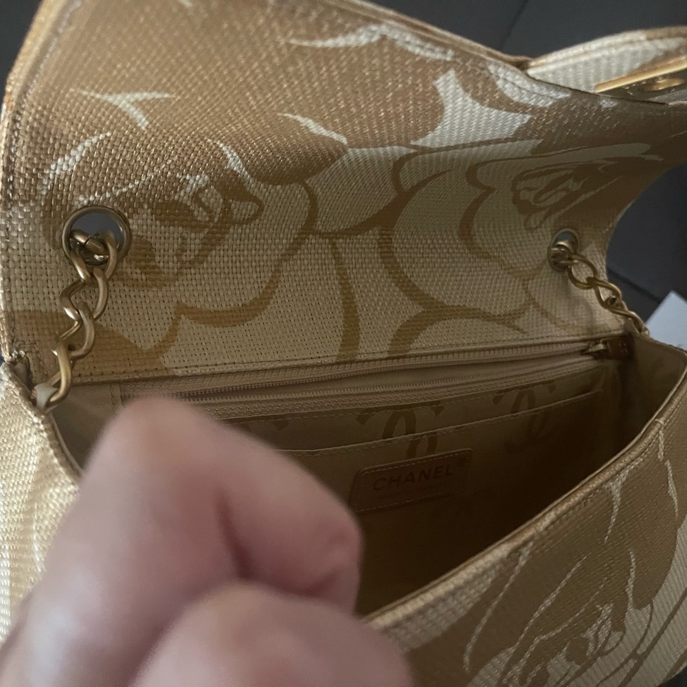 Vintage CHANEL rare GOLDen cream bag - Picture 10 of 11